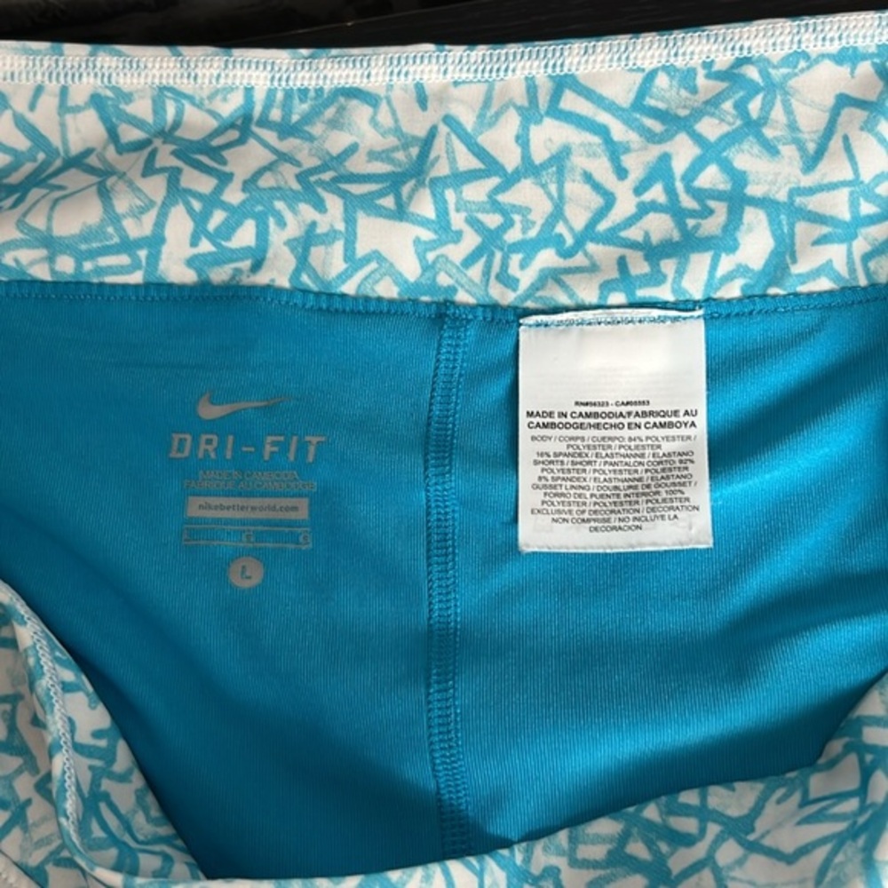 Nike - Picture 7 of 10